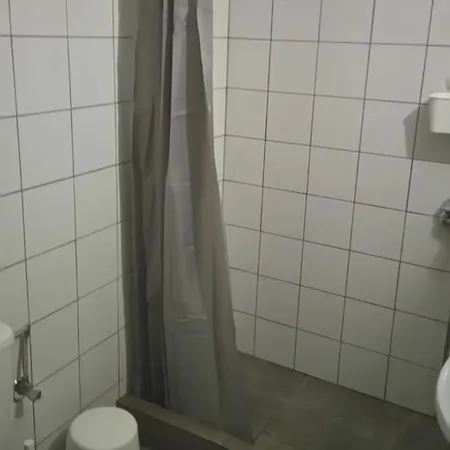 Maison Pieds Dans L'eau *