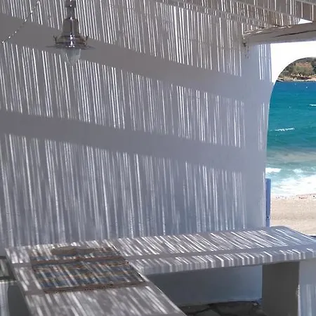 Maison Pieds Dans L'eau Semesterbostad *