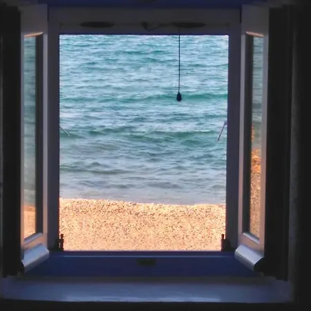 Maison Pieds Dans L'eau Semesterbostad