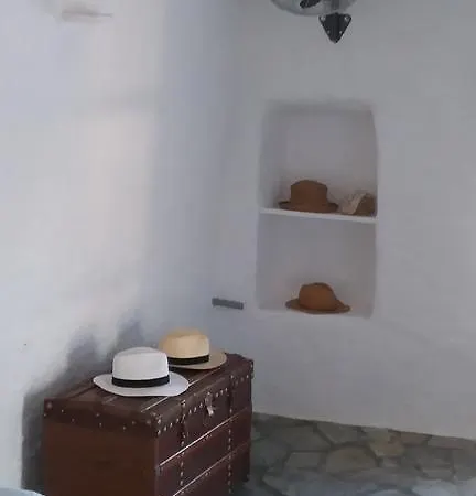Semesterbostad Maison Pieds Dans L'eau